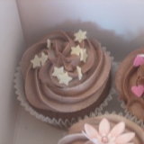 Flower chocolate cupcakes