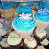Blue cupcakes 2