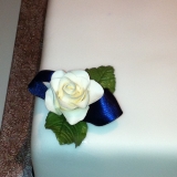 Single square wedding cake 3